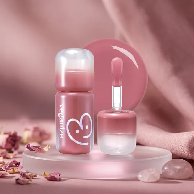 VEGANIZE - 4D Dewyshine Lip Oil Pearl Gloss 01 Rose Whip - Třpytivý olej na rty s perleťovým leskem - 4 g