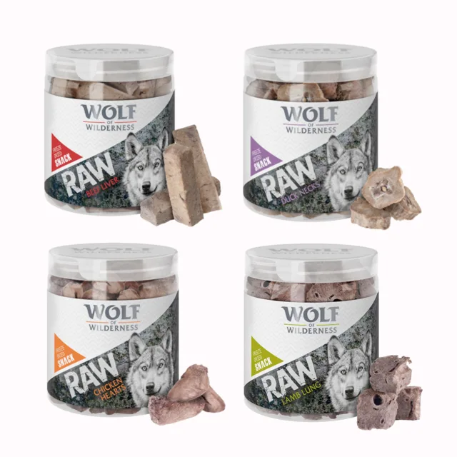 Výhodné balení Wolf of Wilderness - RAW snack (mrazem sušený) - Mix (300g): kuřecí srdíčka, hovězí játra, jehněčí plíce, kachní krky