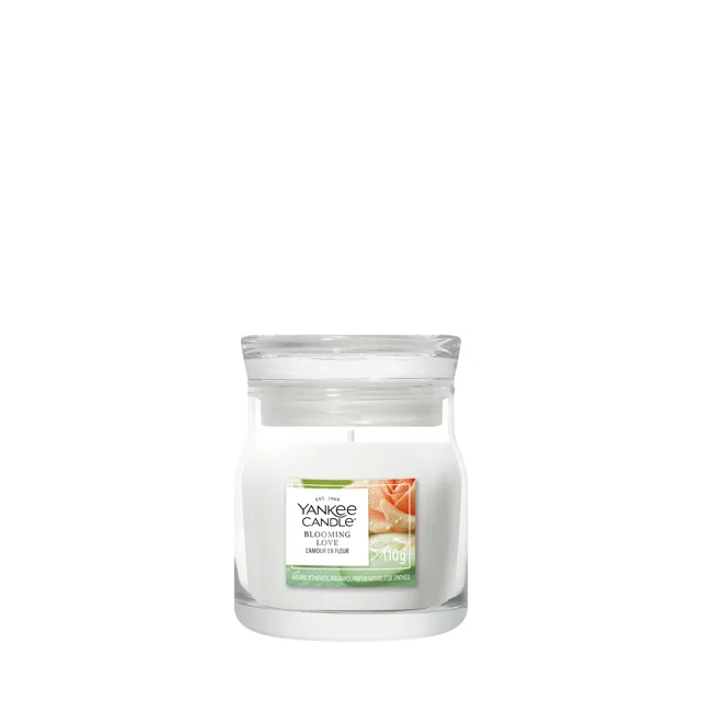 Yankee Candle Aromatická svíčka Signature sklo malé Blooming Love 110 g
